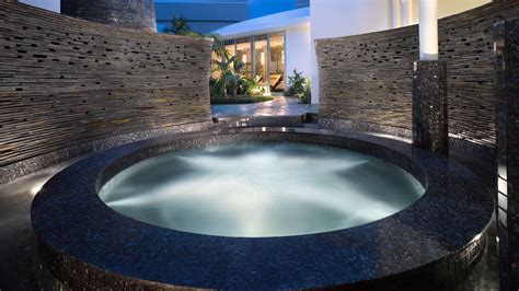 star luxury hotel  saipan island hyatt regency saipan