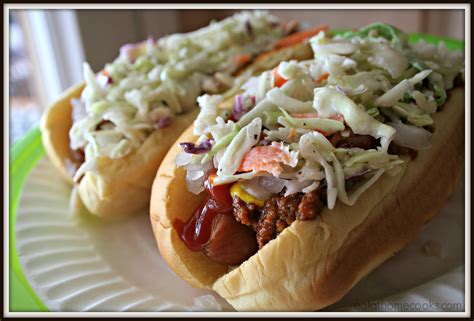 cheater chili  hot dogs    days  summer slow cooker recipes eat  home