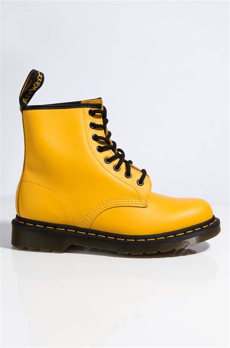 dr martens  smooth boot  yellow boots lace  combat boots dr martens boots