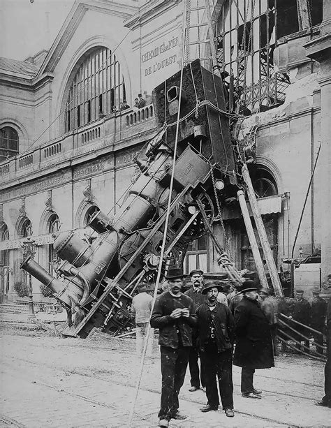 amazing rare photographs   montparnasse train wreck