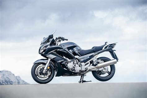 yamaha fjr  ae   review specs prices mcn