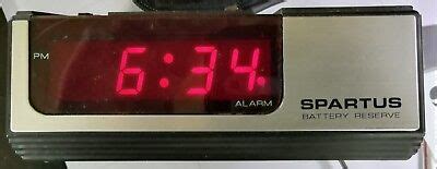 vintage  spartus digital alarm clock model  battery backup ebay