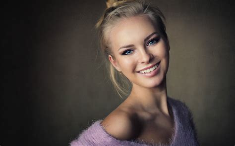 Download Wallpapers Smiling Girl Blonde Beautiful Girl Portrait For