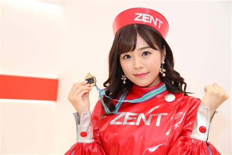 女優やグラビアモデルとして活躍中！ 川村那月さんのレースクイーン時代を振り返る 自動車情報誌「ベストカー」