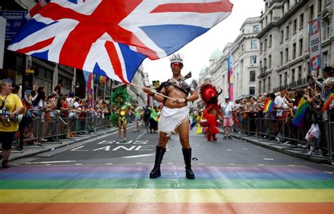 london pride 2019 brings london to standstill with bursts of colour