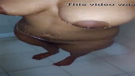 sensuous mallu bitch taking a shower