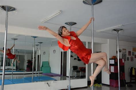 chinese milf alert watch this senior citizen s amazing pole dancing