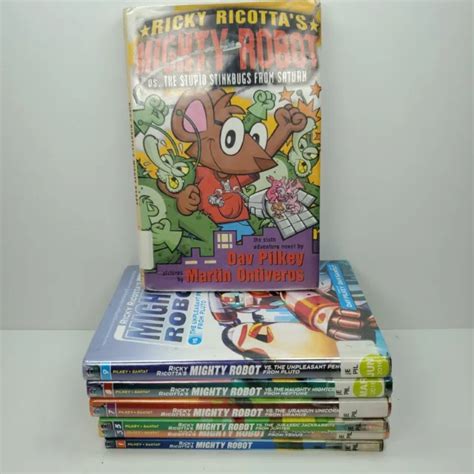 ricky ricottas mighty robot book lot   books dav pilkey hc pb
