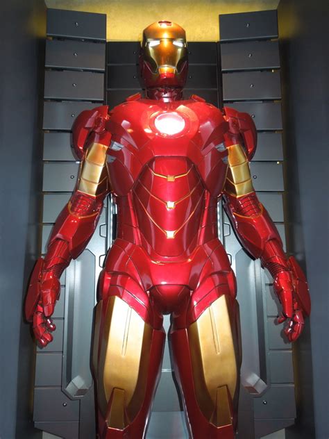hollywood  costumes  props iron man mark iv suit  display