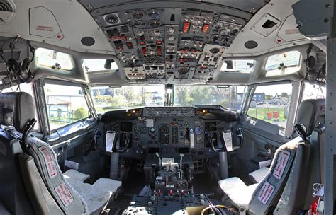 boeing  cockpit virtualas tures airbaltic favori flickr