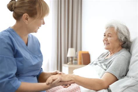 nursing home checklist senior comfort guide