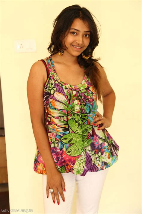 Tollywood Actress Photos Swetha Basu Prasad Latest Photos