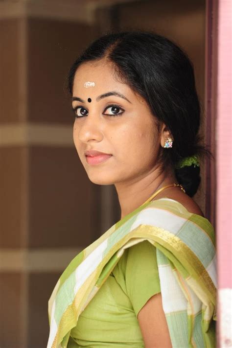 malayalam actress jyothi krishna hot pics veethi