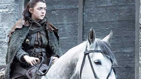 the lazy girl guide to dressing as arya stark this halloween grazia