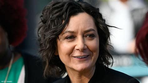 Sara Gilbert Tearfully Announces She S Departing The Talk
