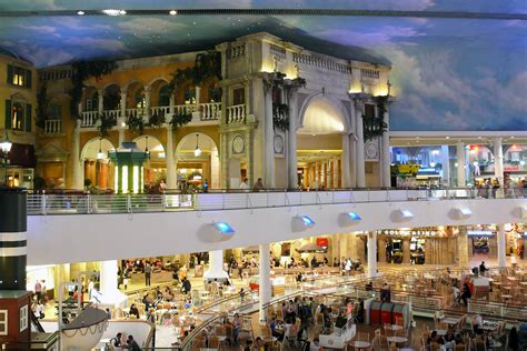 trafford center  manchester visit    largest shopping centres   uk  guides