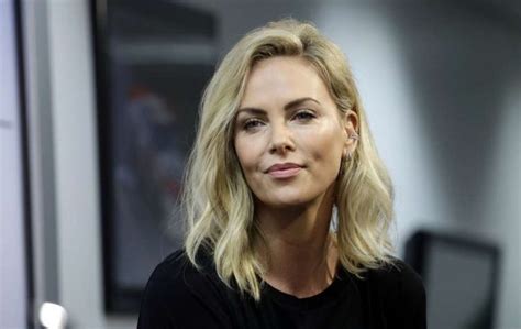 charlize theron says she is ‘shockingly single and