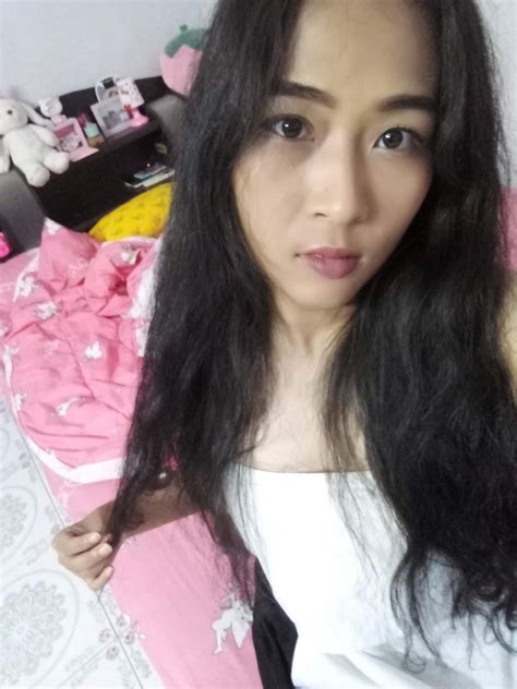 Who Wants To Cum On My Asian Girl S Face Pic Let Us See Your Cum On