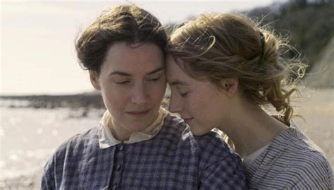 Ammonite Review Kate Winslet And Saoirse Ronan Star In Francis Lee S