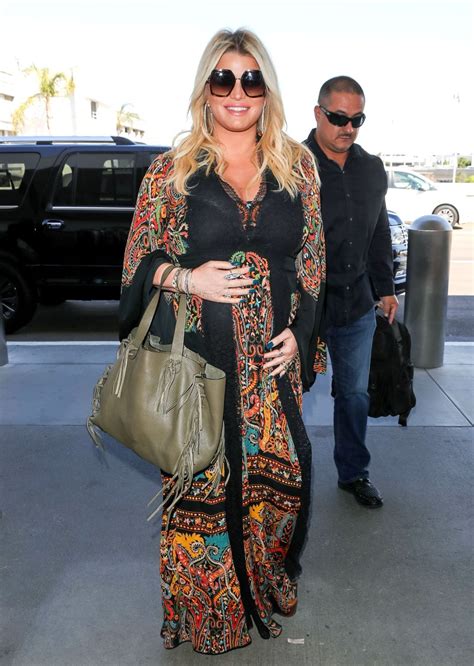 Maternity Chic See Jessica Simpson’s Best Outfits From