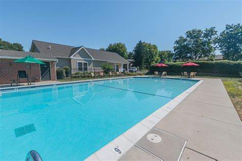 apartment  wyomissing pa   woodland plaza apartments