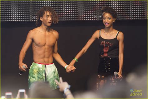 Jaden Smith Strips Off His Shirt On Stage Photo 834616