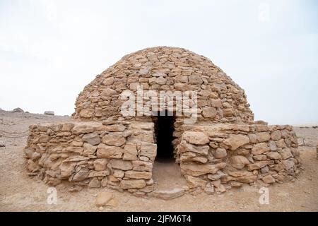 historic jebel hafeet beehive tomb stock photo alamy