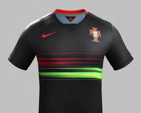 nouveaux maillots  du portugal  des pays bas nike