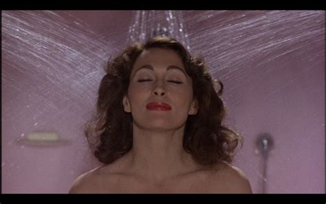 The Entertainment Junkie Hit Me With Your Best Shot Mommie Dearest 1981