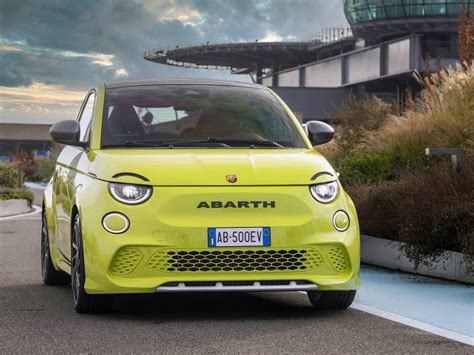 abarth  jetzt wird der fiat  elektro richtig sportlich