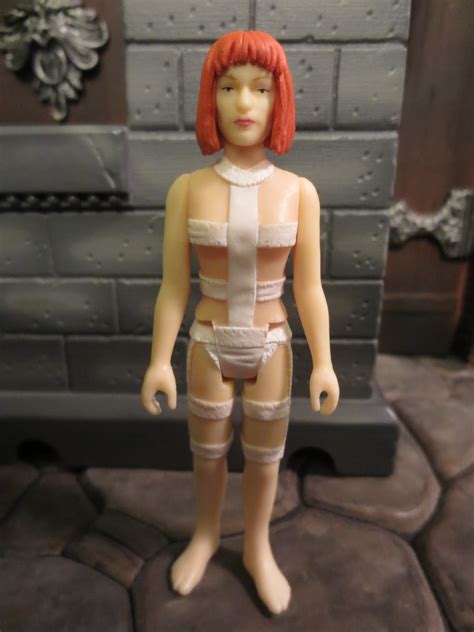 action figure barbecue action figure review leeloo