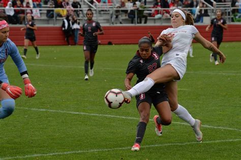 wsu soccer takes on rivals in apple cup the daily evergreen