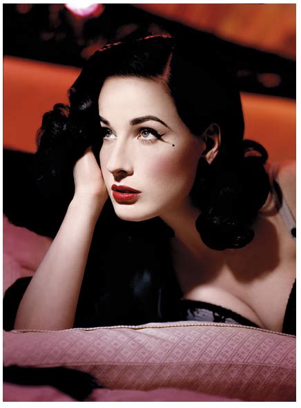 Five Tips For A Perfect Vintage Makeup From Dita Von Teese
