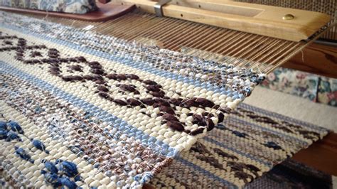 quiet friday swedish rosepath rag rug warped  good