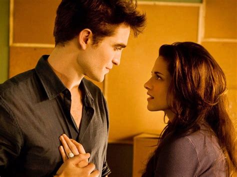 Stephanie Meyer Has Re Written Twilight With Bella And Edward S