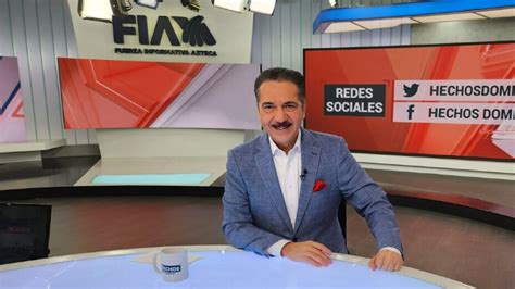 Jorge Zarza Quién Es El Periodista Que Conduce Hechos Domingo En Tv Azteca