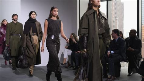 watch the michael kors collection runway show live fashionista