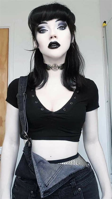 gothic outfits grunge outfits fashion outfits hot goth girls gothic