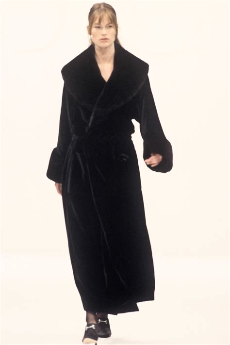 fur fashion douglas style guides runway gucci vintage fashion guide dress cat walk