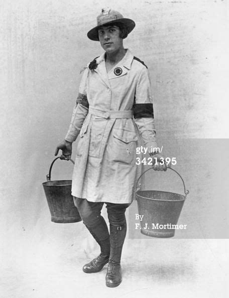 British Member Of The Womens Land Army In Ww1 News Photo