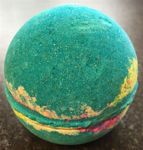 lush uk intergalactic bath bomb