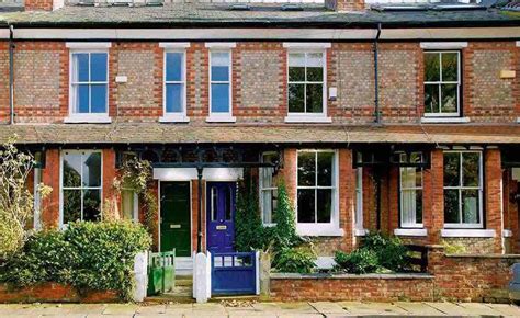 ways  add    victorian terrace real homes