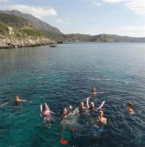 swimming   gulet   mediterranean sea peter sommer travels