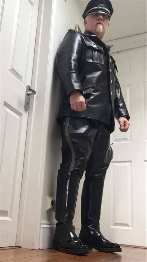 bmoa booted men   obeyed  admired leather jeans men leather gear leather jeans