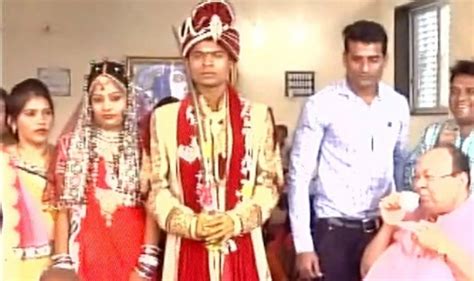 mann ki baat narendra modi hails gujarat couple who got