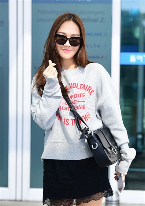 Jessica Jung S Fashion Look At Incheon Airport On