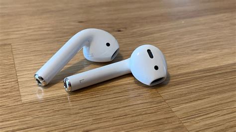 airpods sound great  convenience remains  killer feature review geek