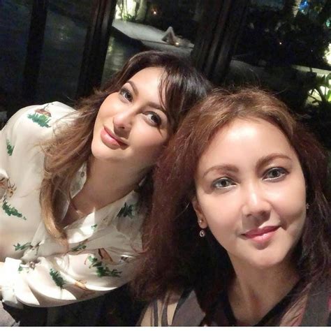 Awet Muda 7 Potret Cantik Diana Pungky Jadi Pebisnis And Suka Kasih