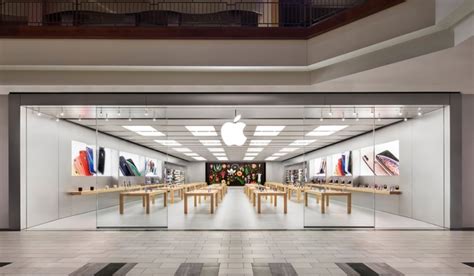 13 Apple Stores In Us Malls Could Reopen By May 2 Cult Of Mac
