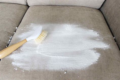 cleaning leather sofa  bicarbonate  soda home alqu